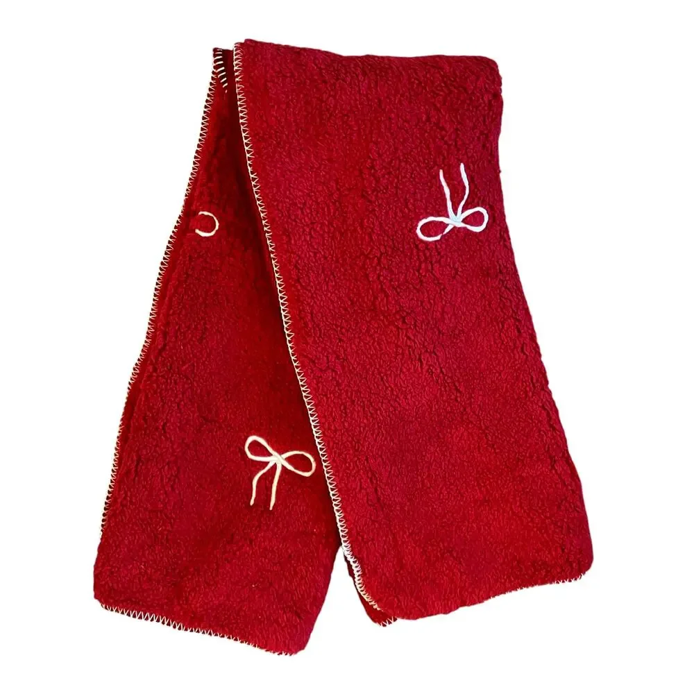 Evergreen Ivy Plush Throw Blanket 50x60 Holiday Red with White Bows NEW